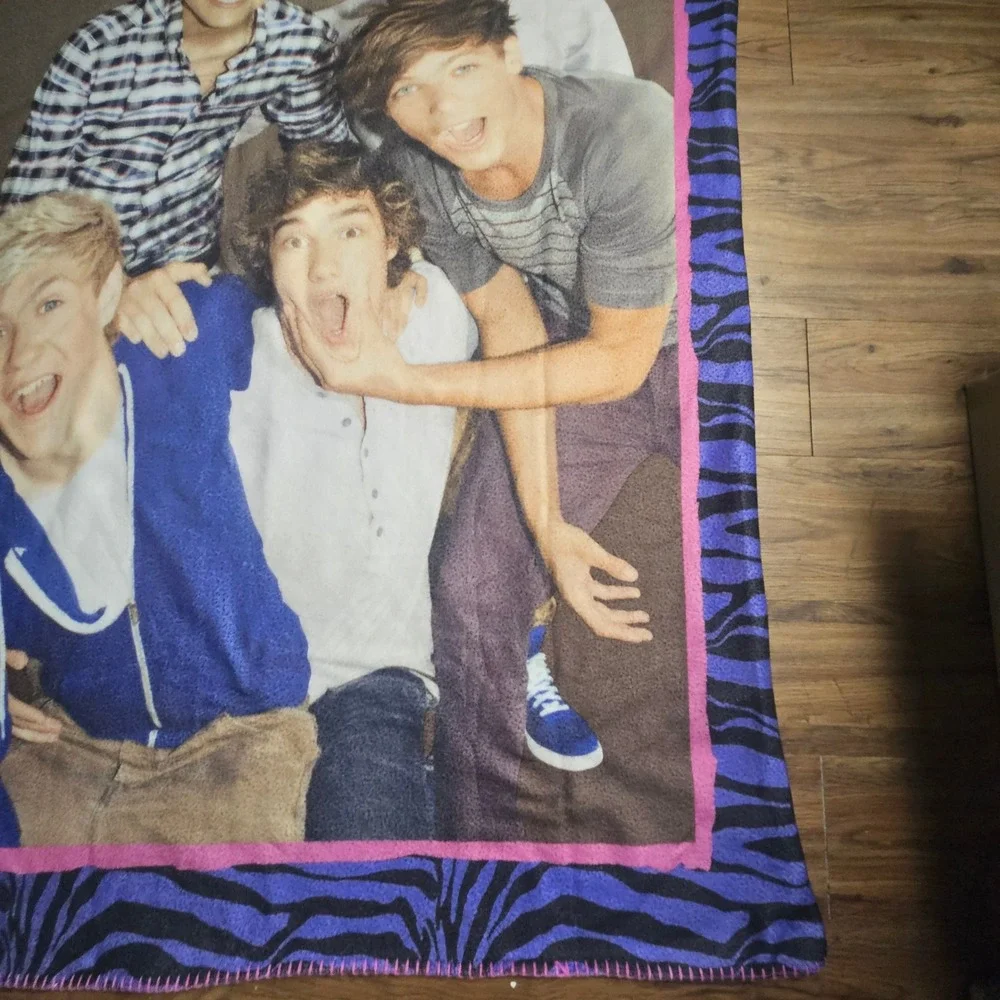 One Direction 2012 Fleece Throw Blanket Purple Zebra Print 1D Global 45x60
